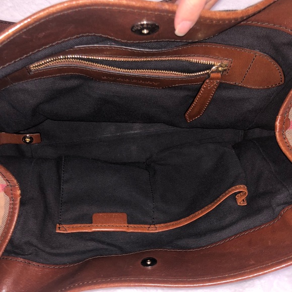 Authentic Burberry Canterbury Purse - Picture 9 of 11